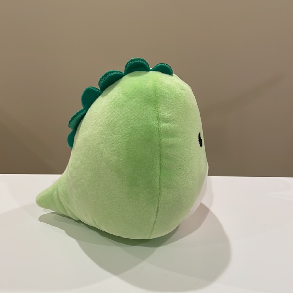 NWT 5” Danny the Dino Valentine Squishmallow - Picture 2 of 4